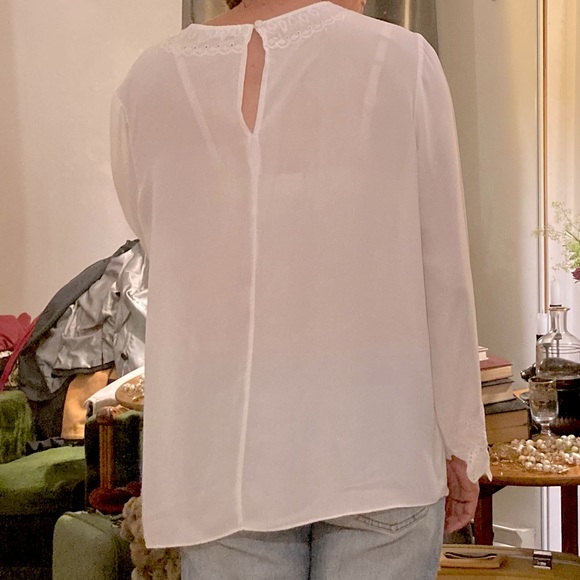 White tunic - Picture 2 of 7